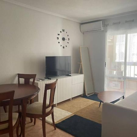 Cozy Apartment 5 Mins To Beach Torrevieja Exteriör bild