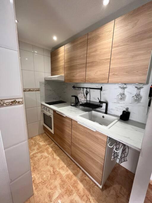 Cozy Apartment 5 Mins To Beach Torrevieja Exteriör bild