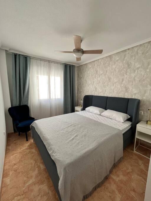 Cozy Apartment 5 Mins To Beach Torrevieja Exteriör bild