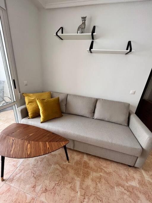 Cozy Apartment 5 Mins To Beach Torrevieja Exteriör bild