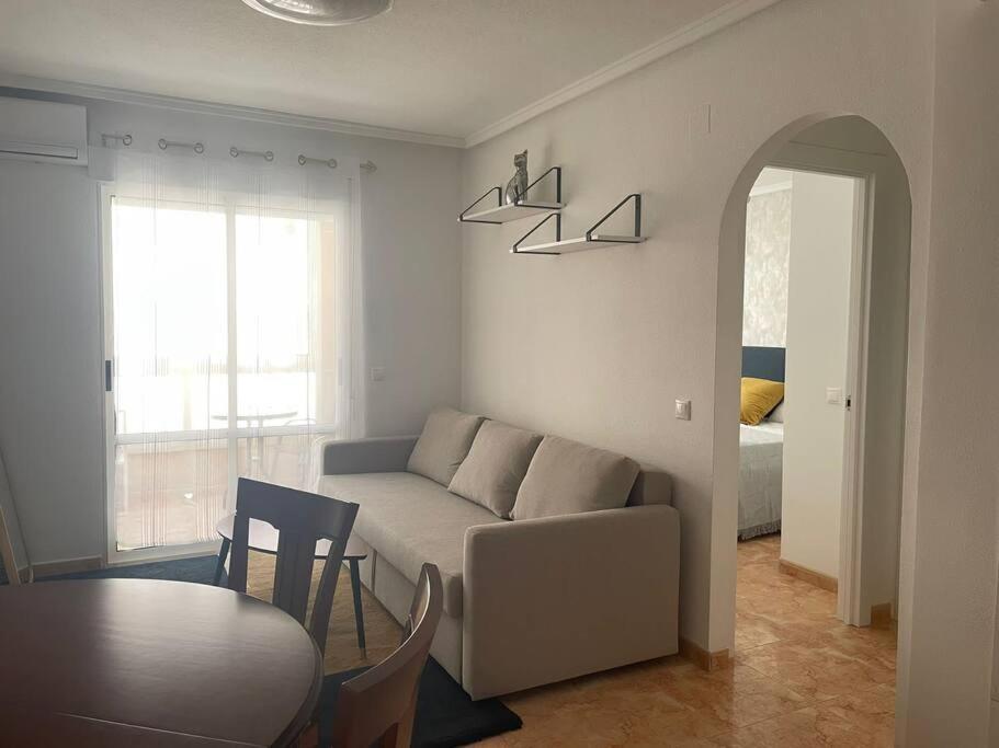 Cozy Apartment 5 Mins To Beach Torrevieja Exteriör bild